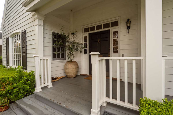 13270 porch 1