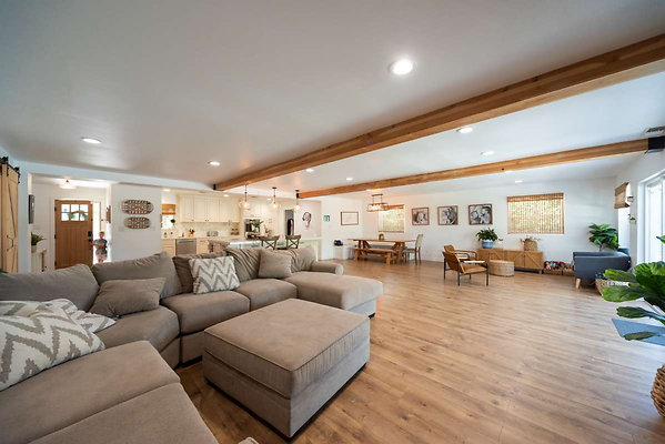 13405 living 3