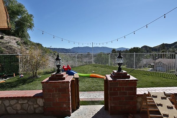 CapEquityCanyonCountryHilltop43