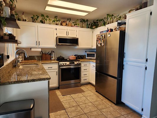 CapEquityCanyonCountryHilltop24
