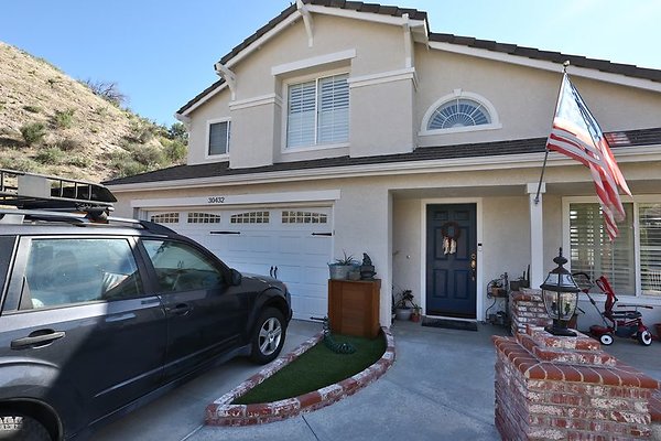 CapEquityCanyonCountryHilltop12