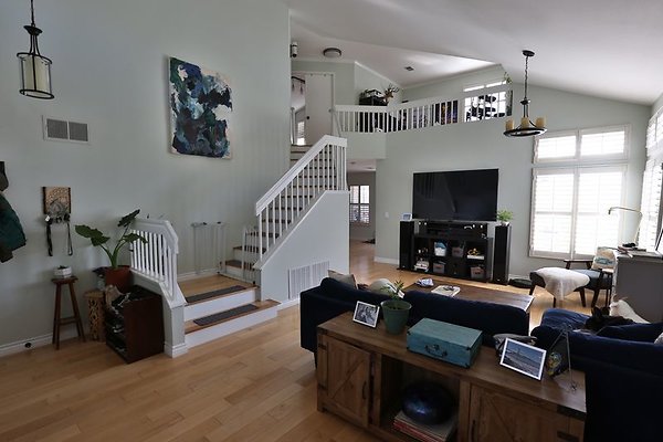 CapEquityCanyonCountryHilltop18