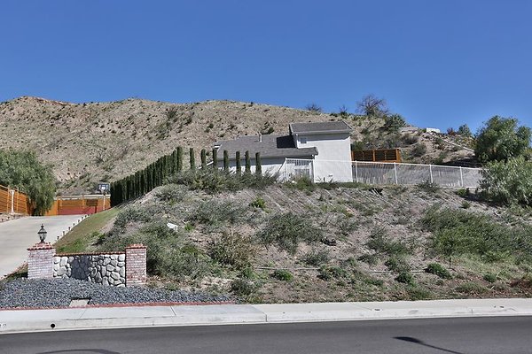 CapEquityCanyonCountryHilltop4
