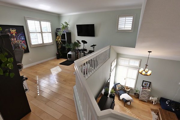 CapEquityCanyonCountryHilltop27