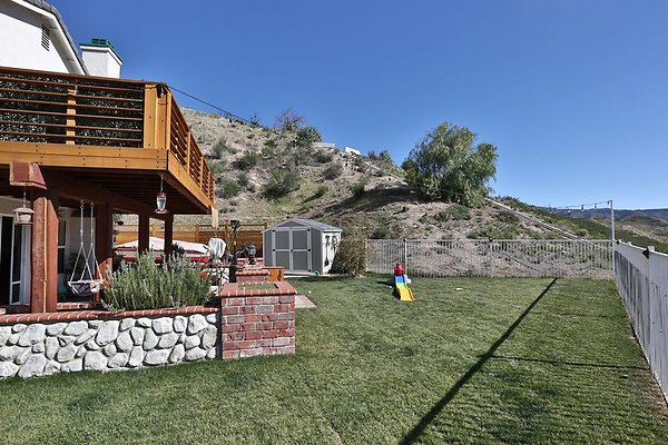 CapEquityCanyonCountryHilltop47