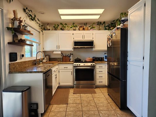 CapEquityCanyonCountryHilltop22