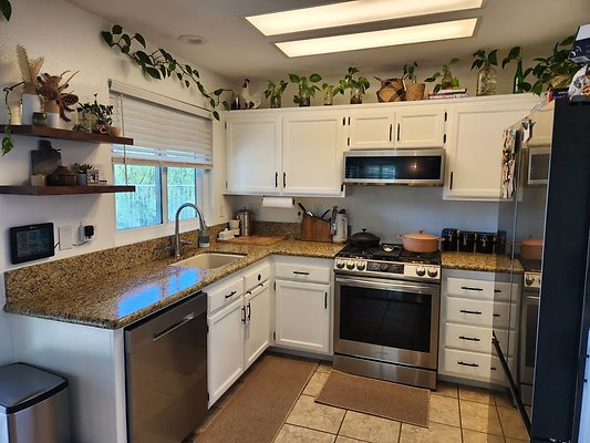 CapEquityCanyonCountryHilltop23