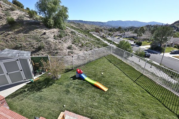 CapEquityCanyonCountryHilltop39